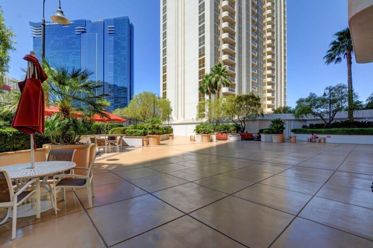 Mgm Signature-20-609 Strip View Jacuzzi Studio Лас-Вегас Екстер'єр фото